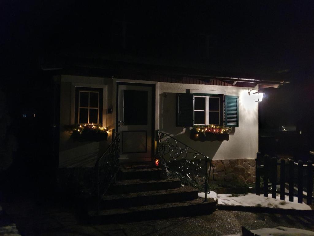 Hoone, kus puhkemaja asub