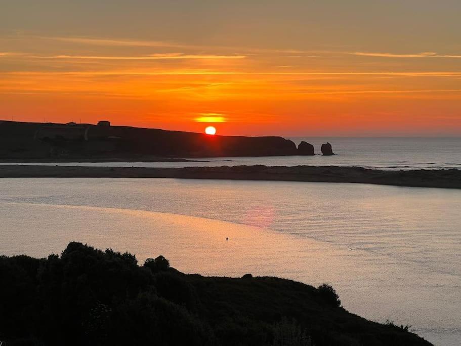 Precioso atico con vistas al mar 20 metros de Playa de Usil - Appartamento Con Una Camera Da Letto