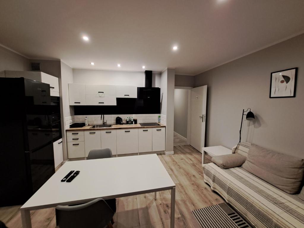Kuchyňa alebo kuchynka v ubytovaní Hotel 1