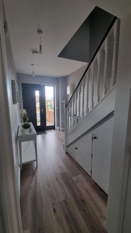 Mynd úr myndasafni af Entire Modern Home with seaview and parking í Wicklow