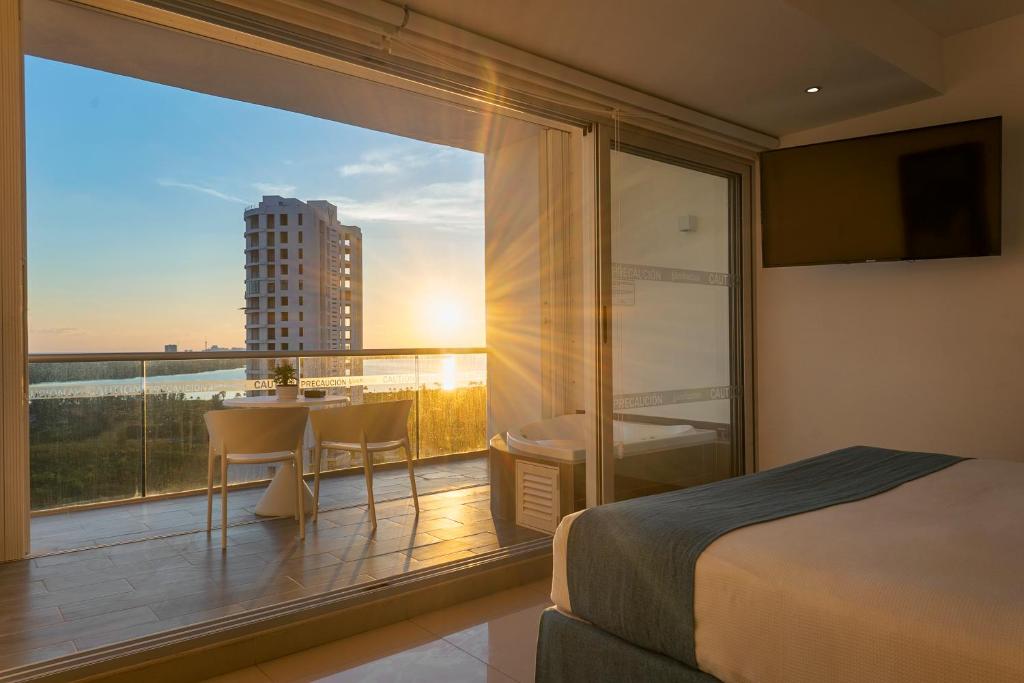 Uma varanda ou terraço em Suites Malecon Cancun