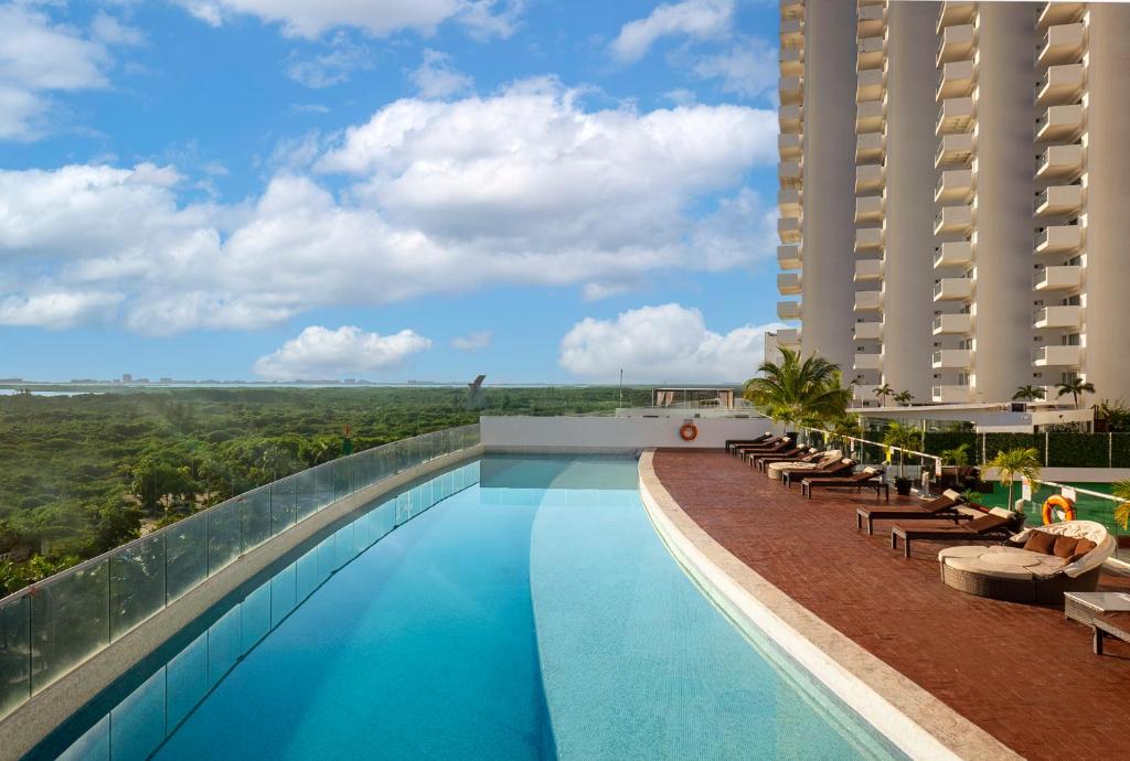 Hoteles en Playa Chac Mool: Alojamiento perfecto para surfistas