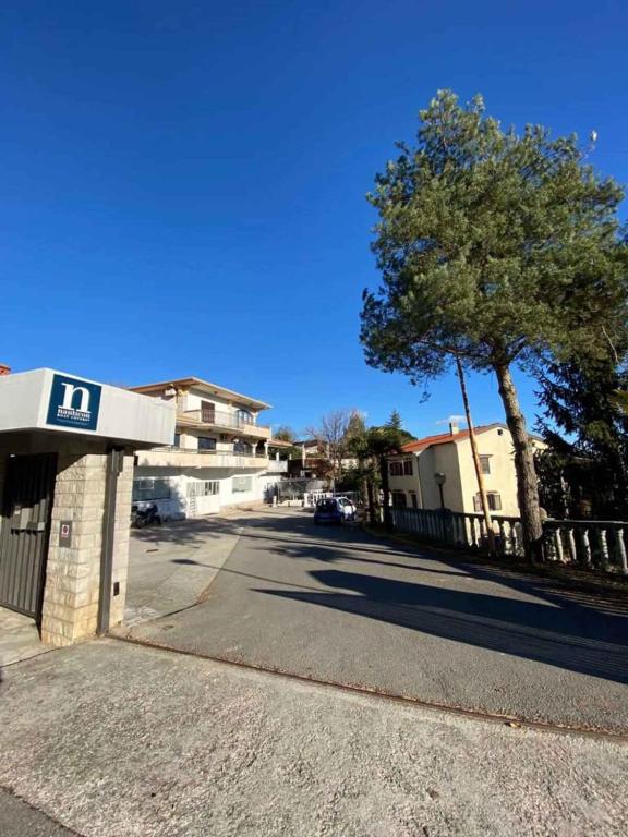 Zdjęcie z galerii obiektu Apartments in Opatija 43372 w mieście Opatija