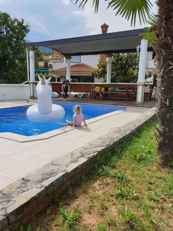 Zdjęcie z galerii obiektu Apartments in Opatija 43372 w mieście Opatija