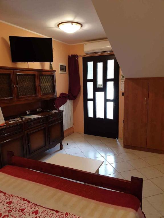 Zdjęcie z galerii obiektu Apartments in Opatija 43372 w mieście Opatija