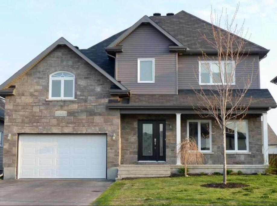 Beautiful single House in Rockland,ON, Rockland (updated prices 2024)