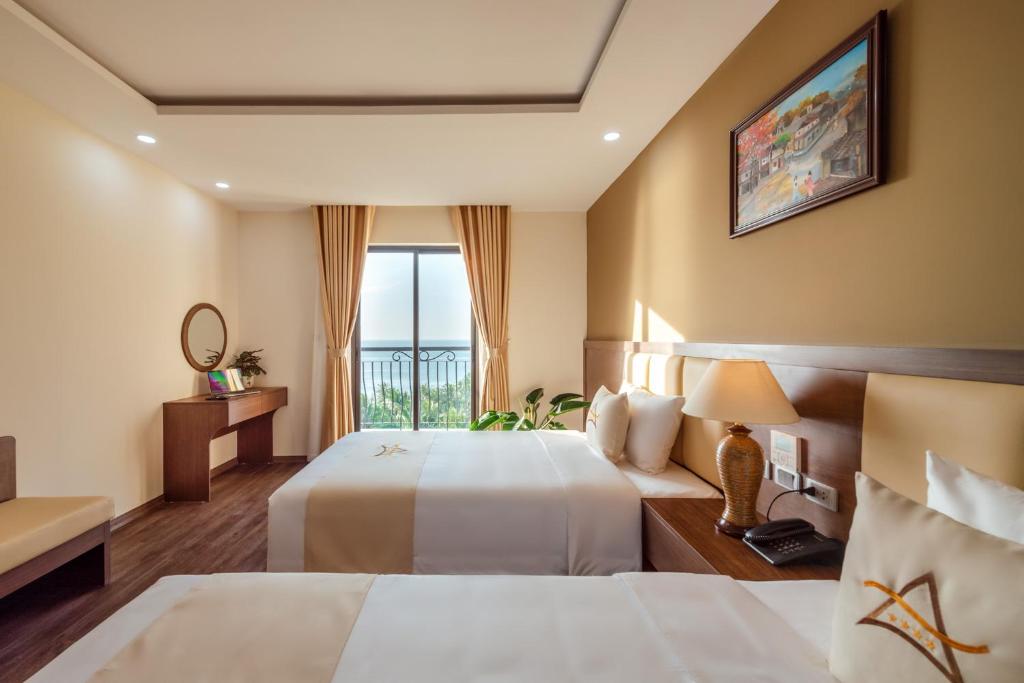 Phòng Deluxe Giường Đôi Với Ban Công và Tầm Nhìn Ra Biển