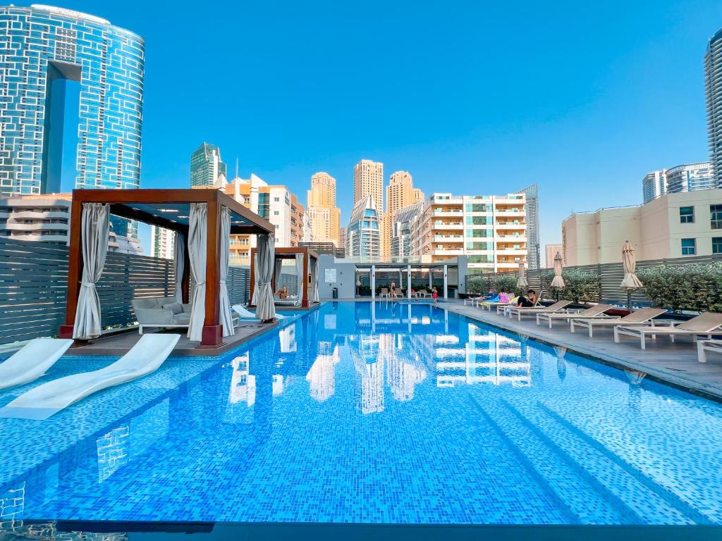 FAM Living – Marina Marvel – Studio Apartment with Breathtaking Views in Studio One Tower