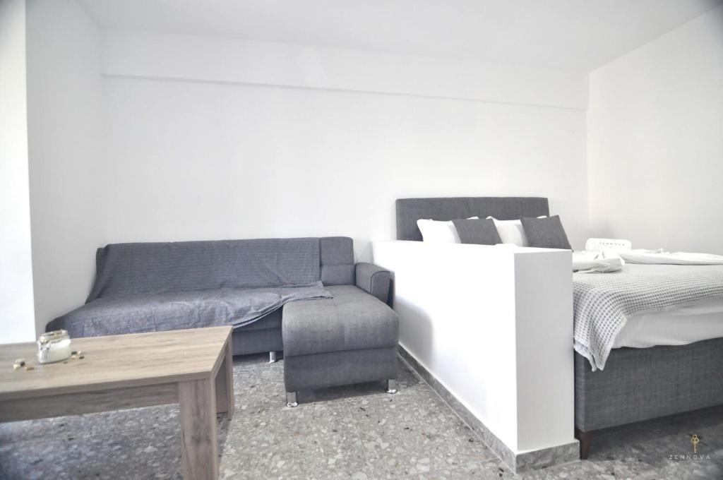 Posteľ alebo postele v izbe v ubytovaní Zennova Sirene Luxury Studios