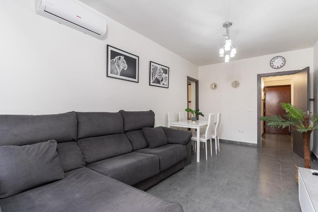 MONKÓ CAMERÚN, Benalmádena – Updated na 2023 Prices