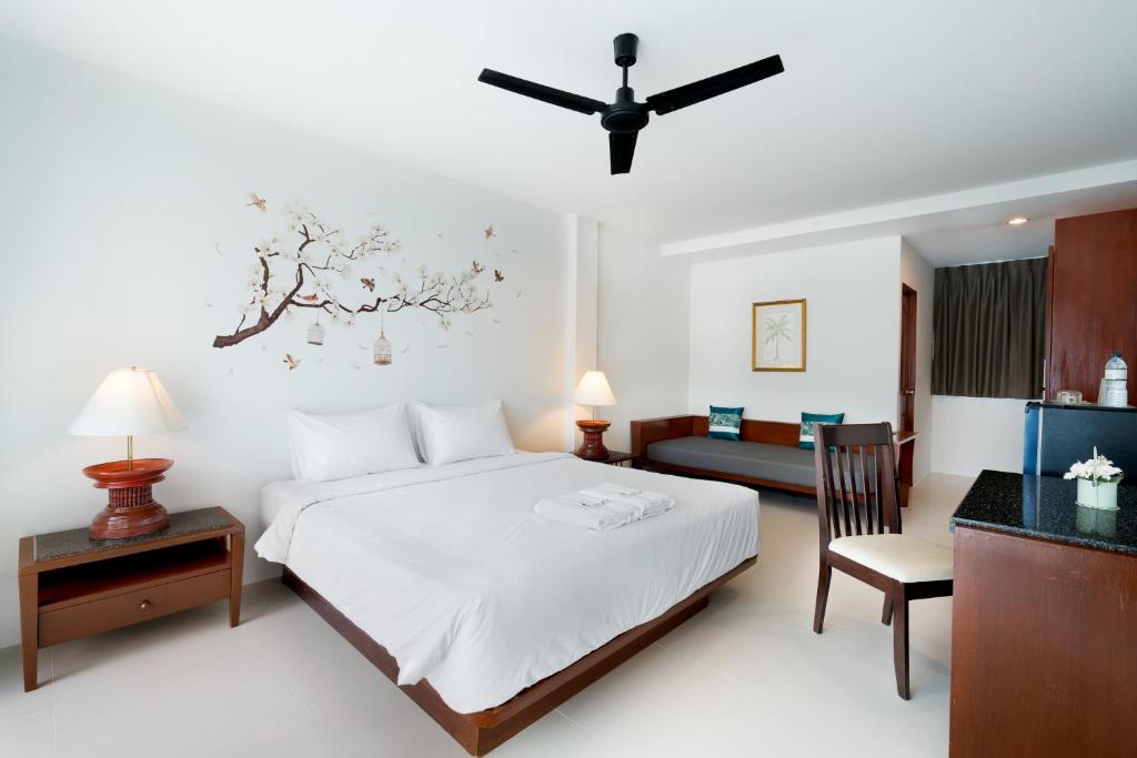 Hill Myna Holiday Park & Cafe - 1