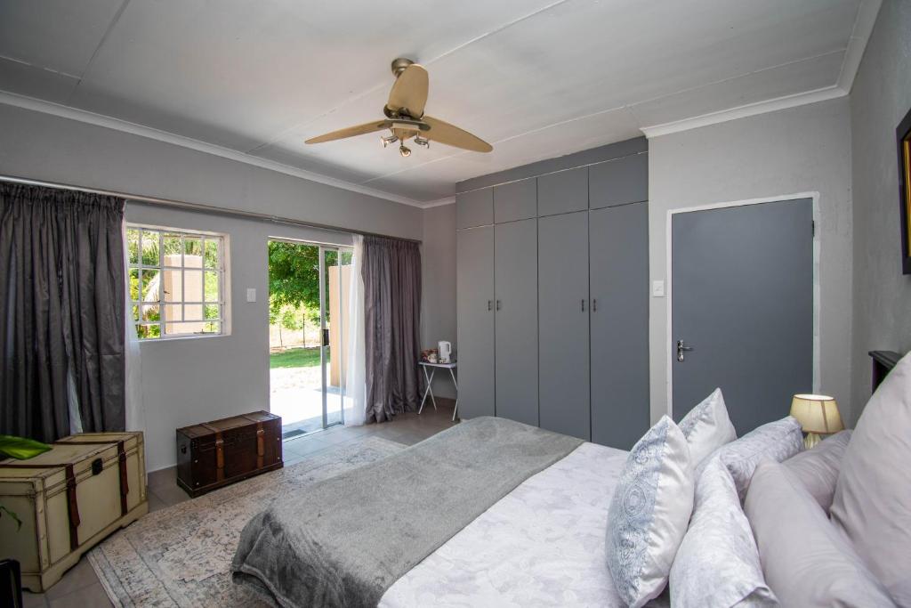 Nita's Air Bed & Breakfast & self catering, Crocodile Valley Estates