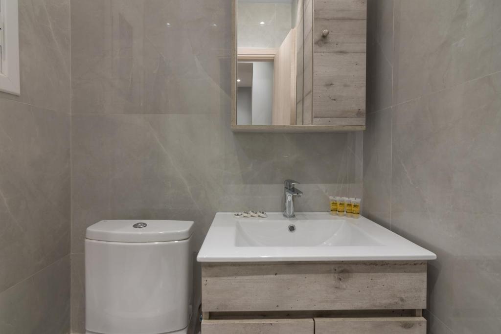 Łazienka w obiekcie Great Located Apartment For 4ppl #2