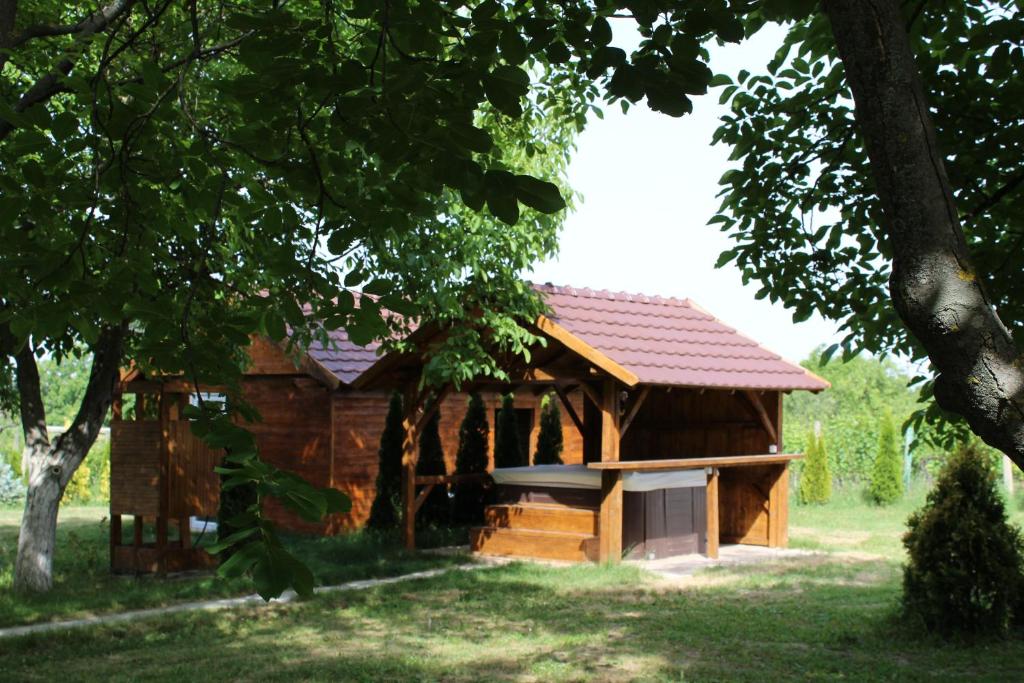 Budova, kde se prázdninový dům nachází