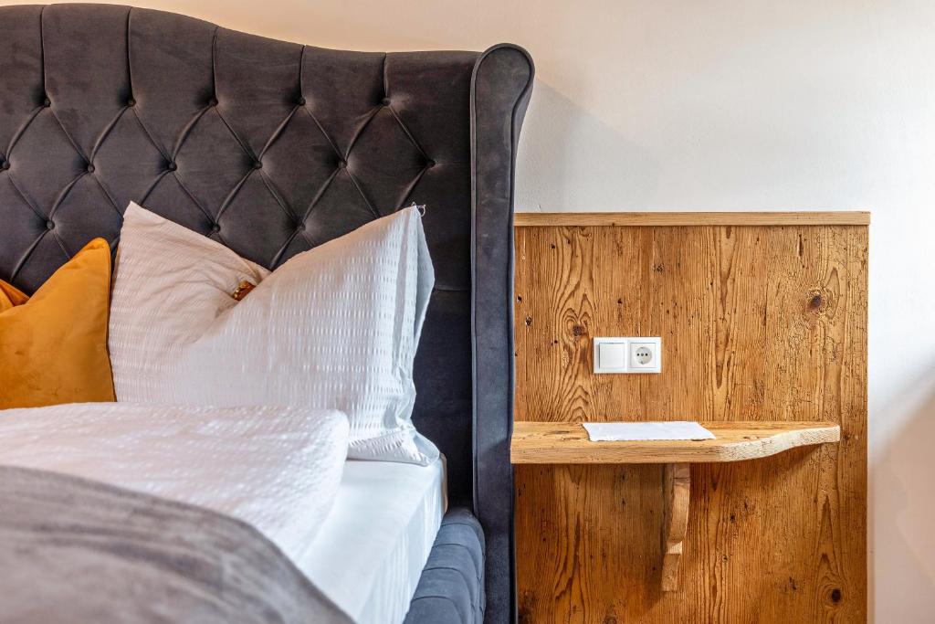 Postel nebo postele na pokoji v ubytování Alpin Chalet Samer Apt Bauernstube