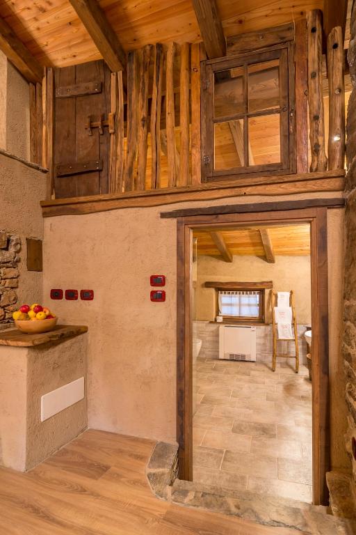 A kitchen or kitchenette at La Mason dla Grà
