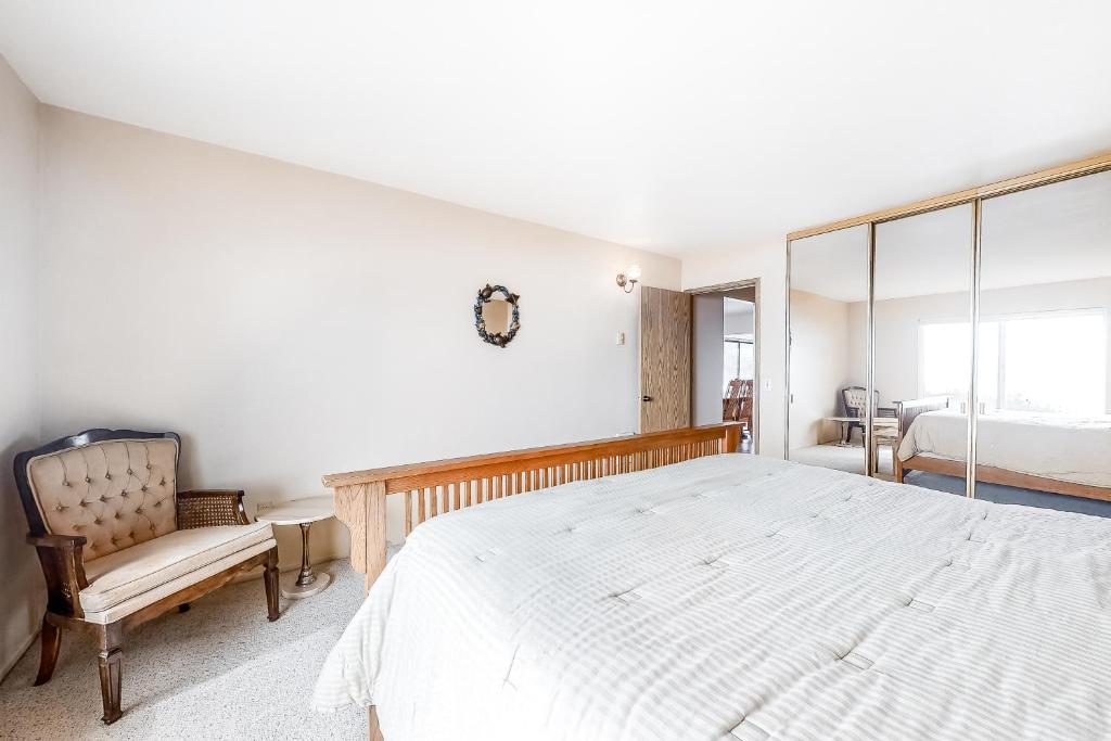 Postel nebo postele na pokoji v ubytování Tidal Links - 4 Bed 3 Bath Vacation home in Bandon Dunes