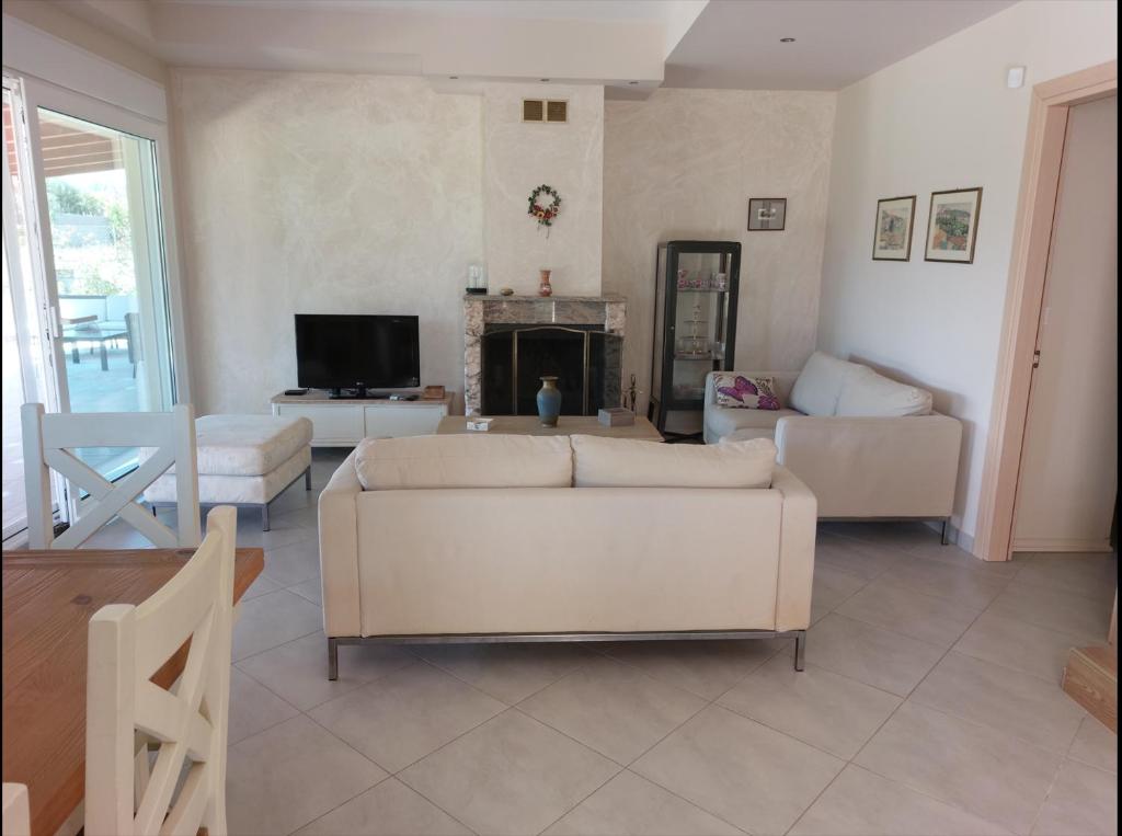 Fotografie z fotogalerie ubytování Villa Petra v destinaci Afantou