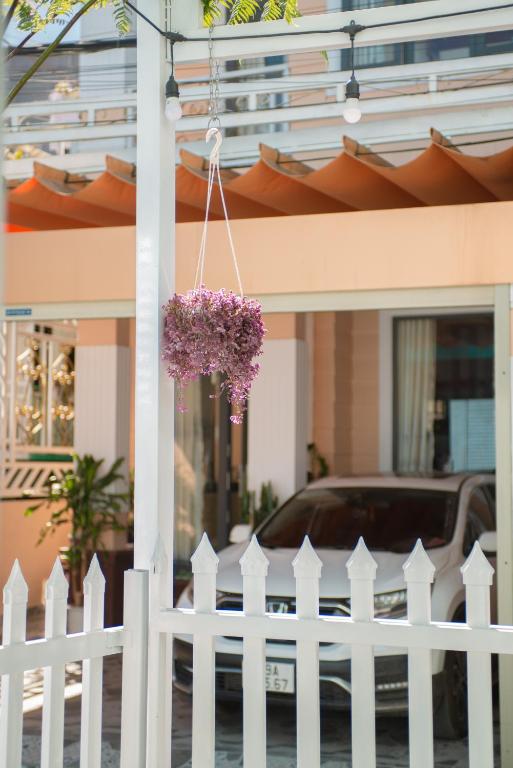 Balkón nebo terasa v ubytování Blue House Nguyên Căn Ngay Trung Tâm Có Máy Lạnh