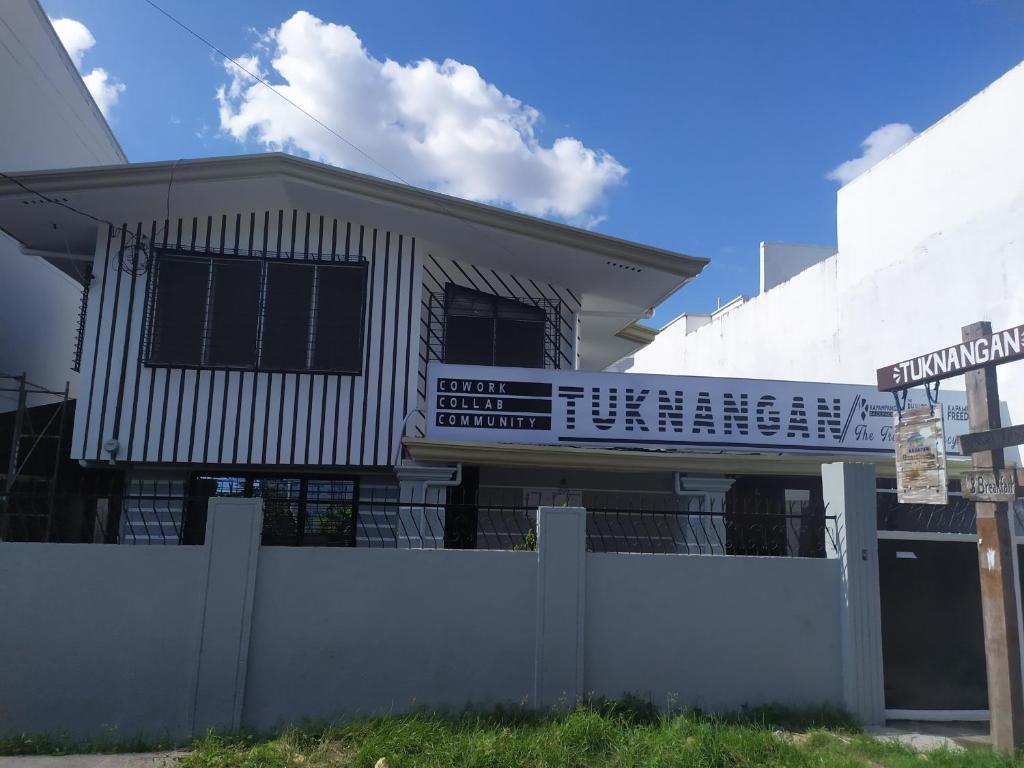 Tuknangan Pampanga Coworking Community Space - Housity