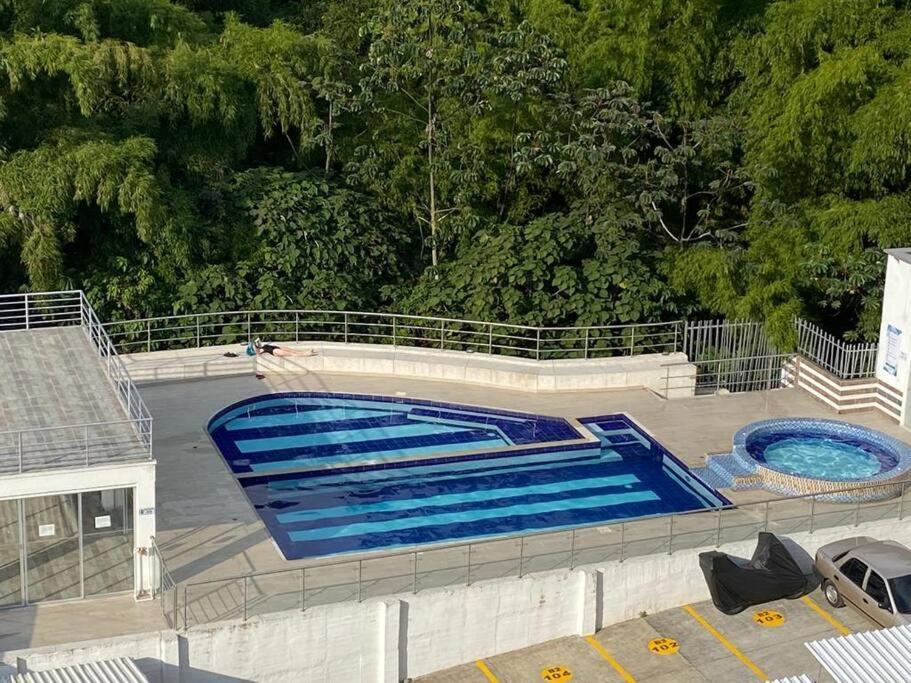 Vista de la piscina de Apartamento vacacional - Armenia o alrededores