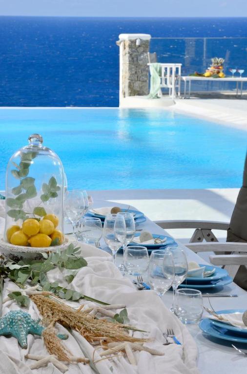 Bazén v ubytovaní Luxurious Villa in Mykonos with Pool alebo v jeho blízkosti