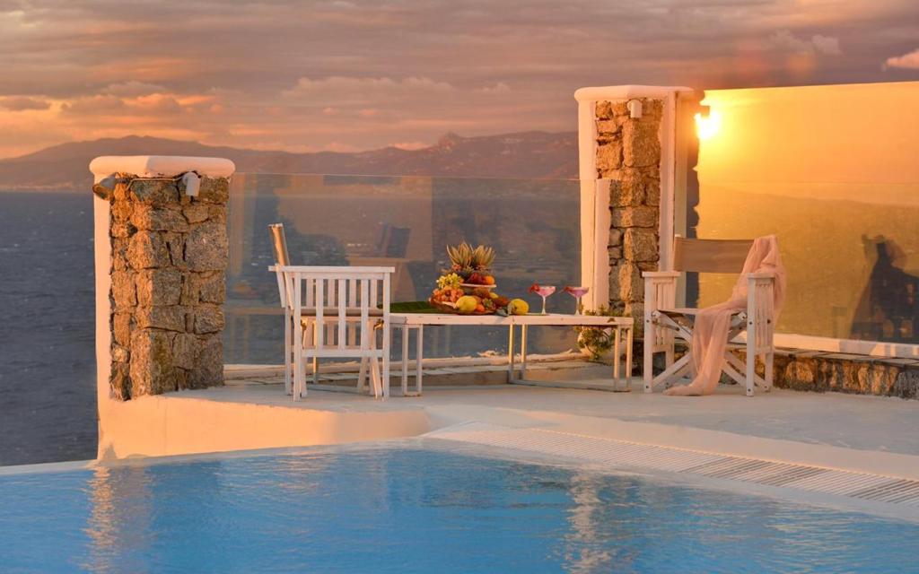 Bazén v ubytovaní Luxurious Villa in Mykonos with Pool alebo v jeho blízkosti