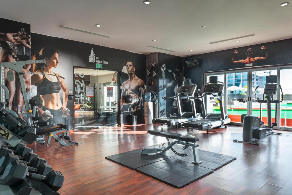 Academia e/ou comodidades em Suites Malecon Cancun