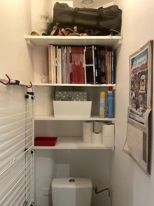 Zdjęcie z galerii obiektu Appartement familial douillet chez Anja & Charles w Paryżu