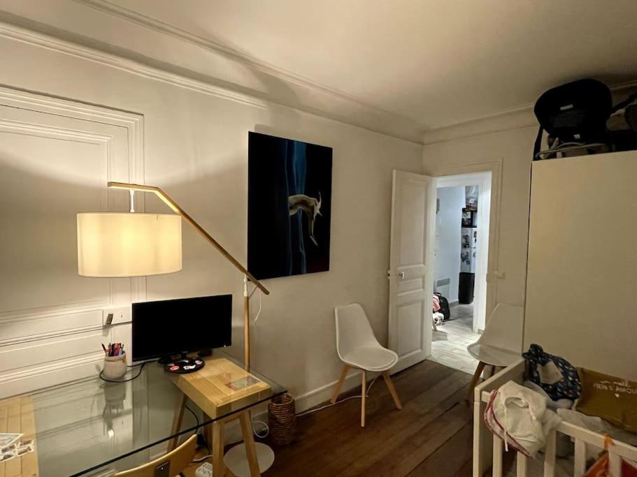 Zdjęcie z galerii obiektu Appartement familial douillet chez Anja & Charles w Paryżu