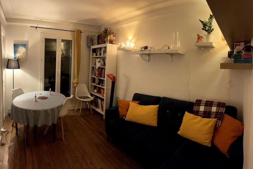 Zdjęcie z galerii obiektu Appartement familial douillet chez Anja & Charles w Paryżu