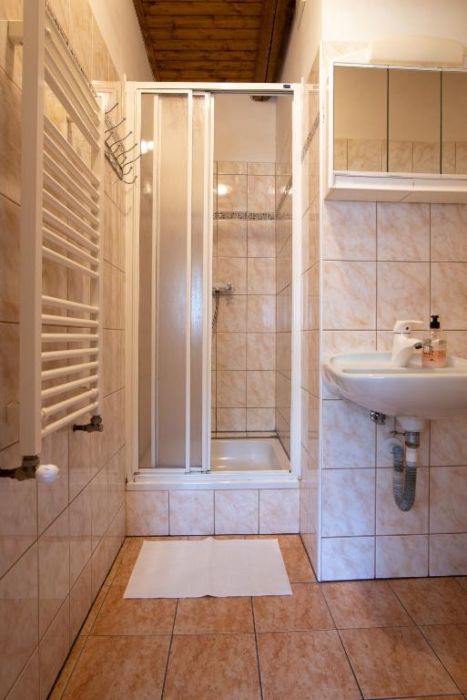 Pension Styl - Habitación Triple Con Vista Al Jardín