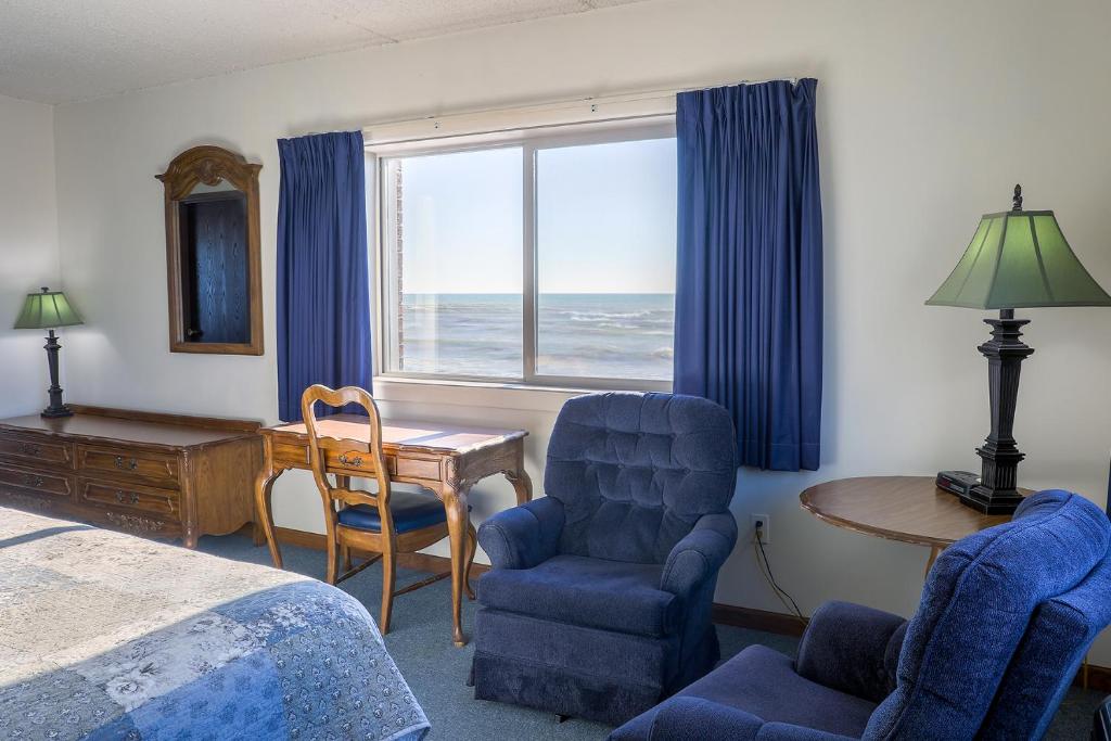 Lighthouse Inn - Two Rivers - Deluxe King Room Con Il Lago View