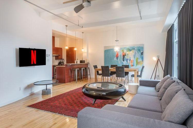 Apartment Loft in Old Port Montreal, Montréal, Canada
