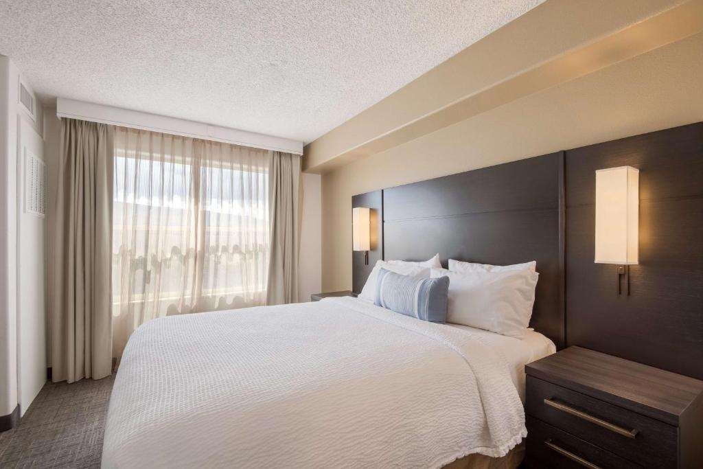 Sonesta ES Suites Reno - Studio Suite King - Hearing Accessible