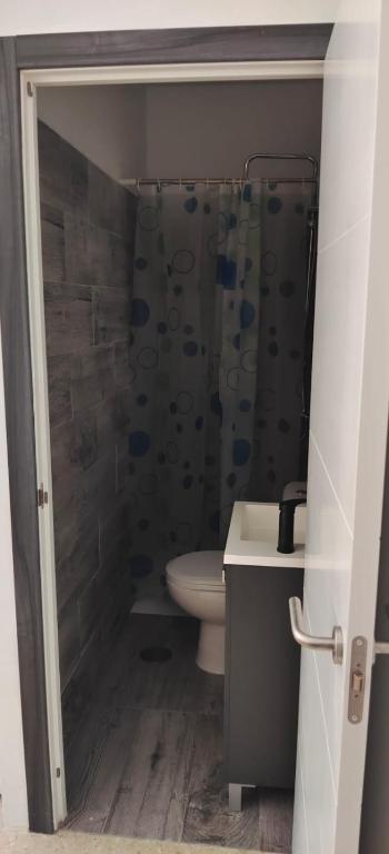 A bathroom at Lodge El Muelle Arinaga