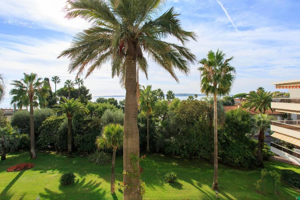 Zdjęcie z galerii obiektu Spacious 1 bedroom flat with SEA VIEW w Cannes