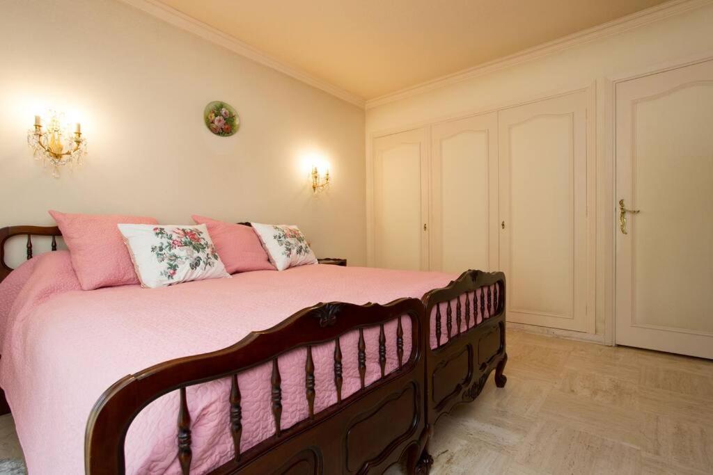 Zdjęcie z galerii obiektu Spacious 1 bedroom flat with SEA VIEW w Cannes