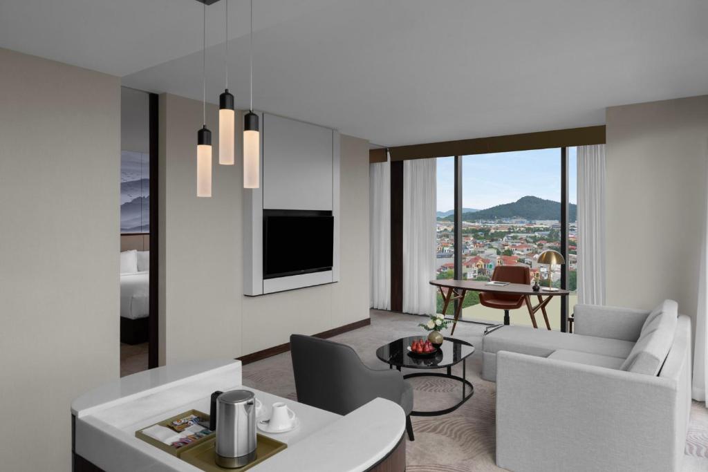 Crowne Plaza Vinh Yen City Centre, an IHG Hotel - Suite King