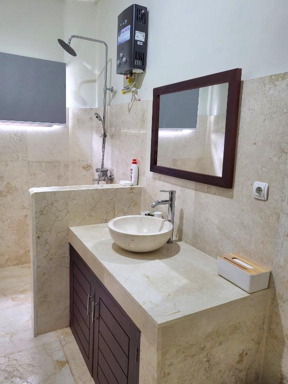 Medewi Manor - One-Bedroom Apartment