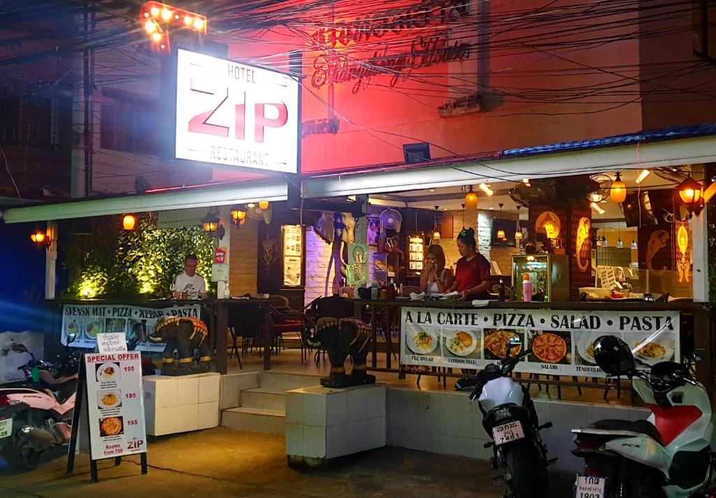 ZIP Hotel & Restaurant - Resim 10