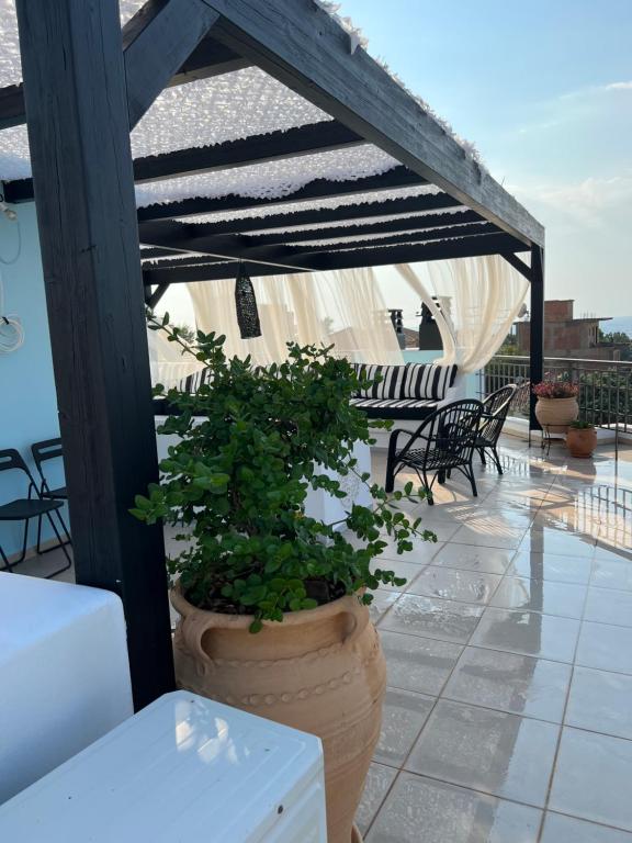 Balkón nebo terasa v ubytování Magical Seaside Town Boutique Apts 2