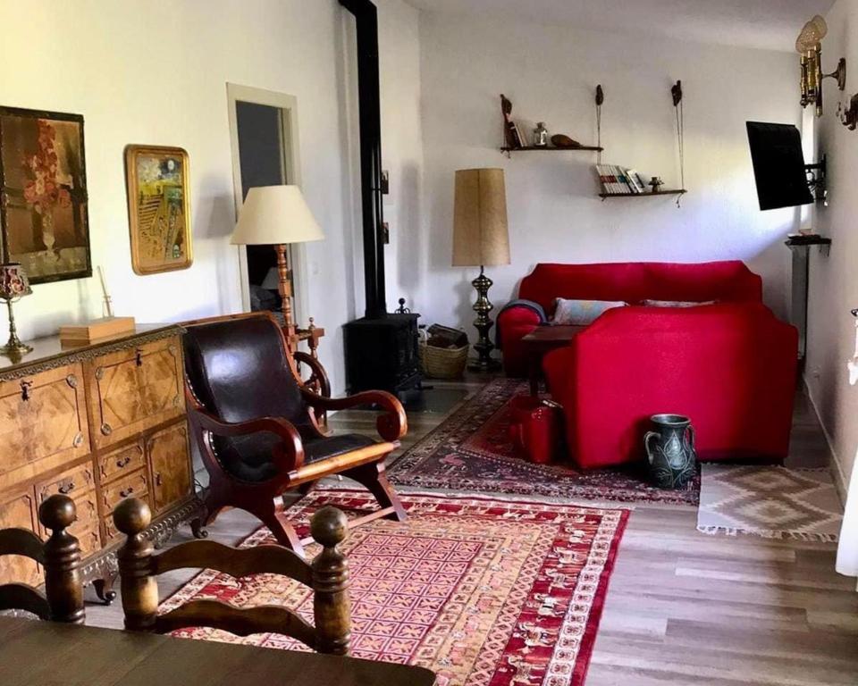 Stunning 4-Bed Cottage in Montseny Natural Park - Casa De Vacaciones
