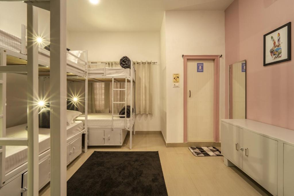 Postel nebo postele na pokoji v ubytování Zostel Hyderabad