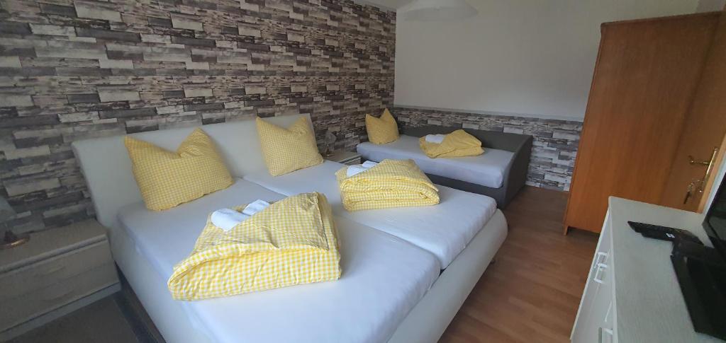 TV a/nebo společenská místnost v ubytování Apia House