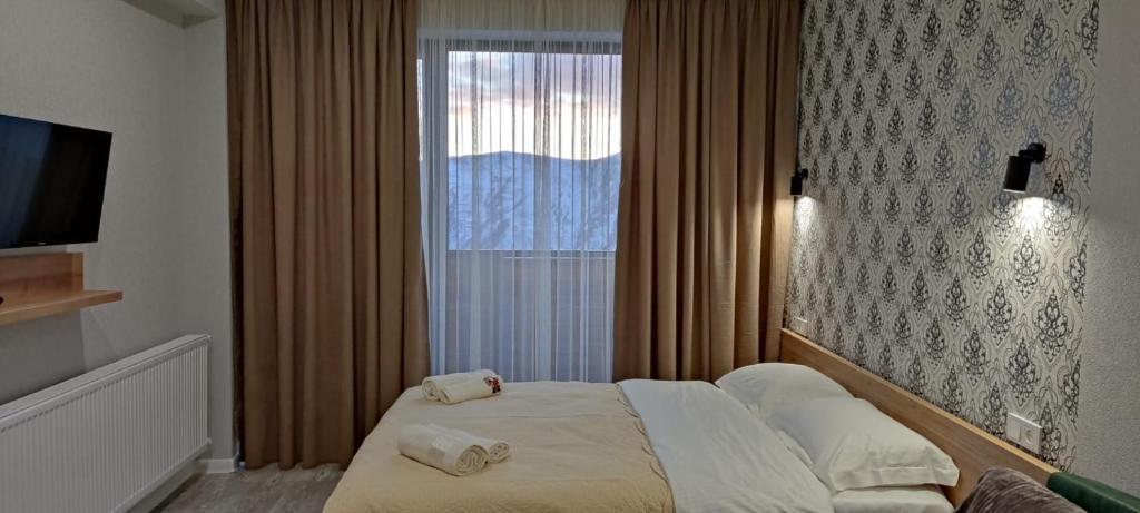 Evdo Apartments Twins Mountain View