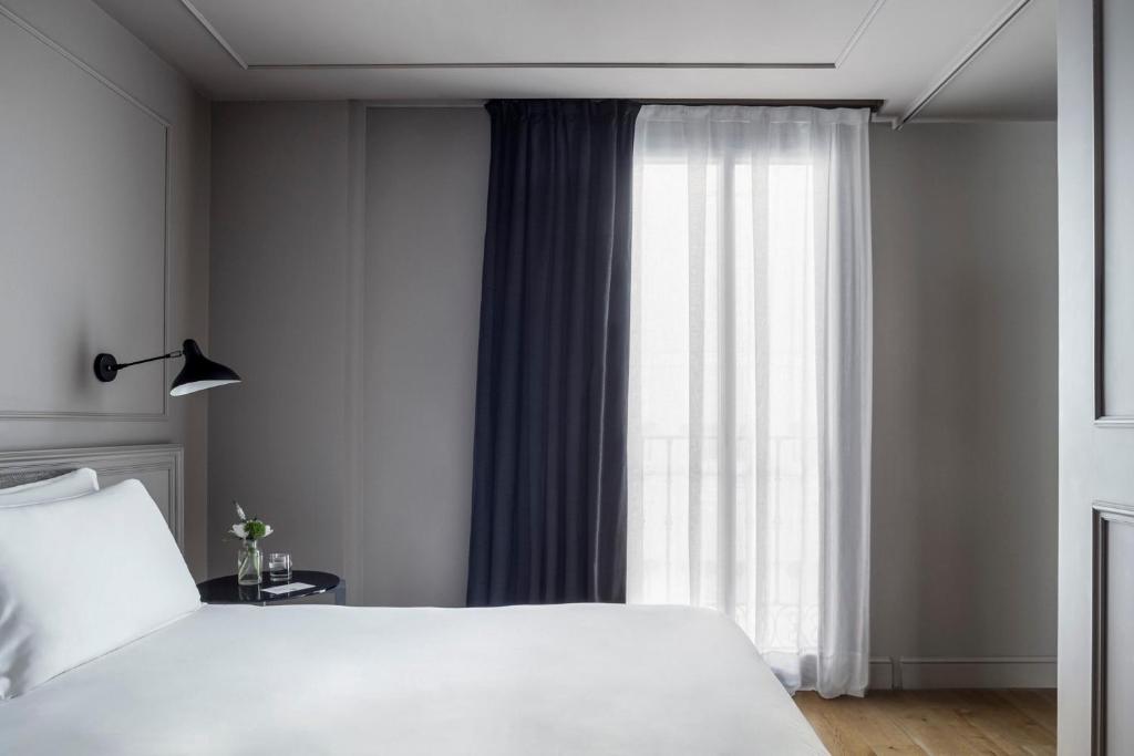 TÓTEM Madrid, a Small Luxury Hotel of the World - Deluxe Junior Suite