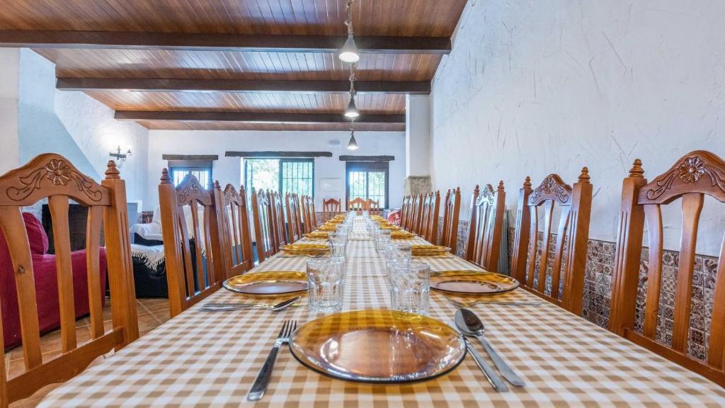 Restauracja lub miejsce do jedzenia w obiekcie Las Casitas de los Cano Archidona by Ruralidays