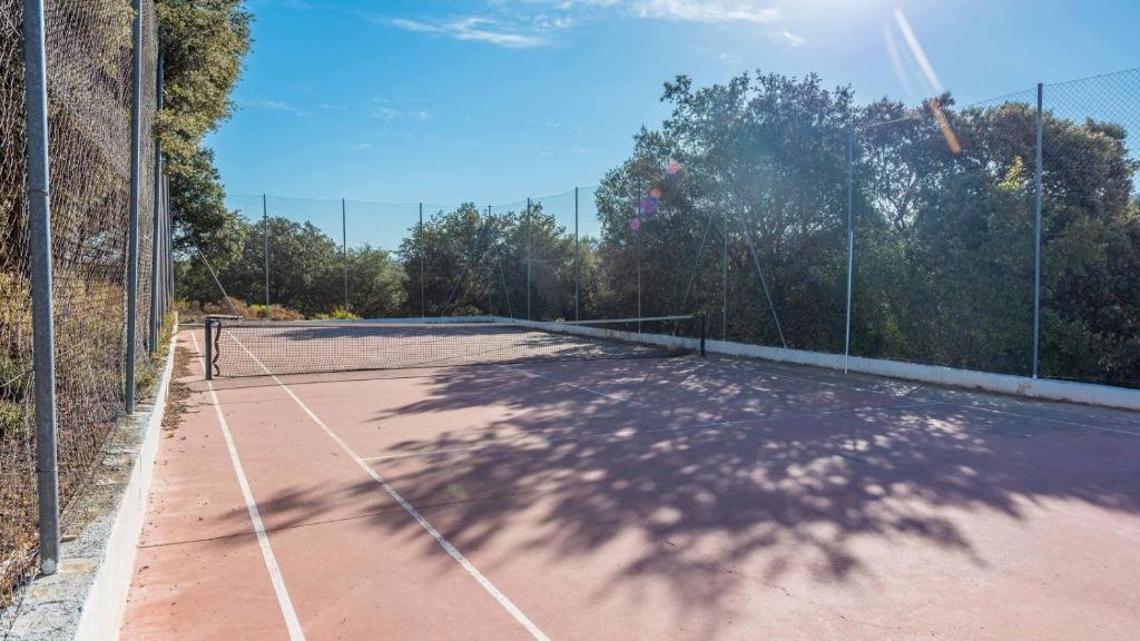 Tenis lub squash w obiekcie Las Casitas de los Cano Archidona by Ruralidays lub w pobliżu