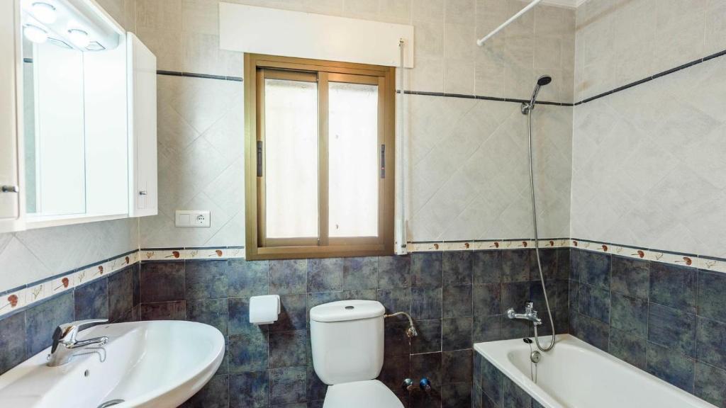 Kúpeľňa v ubytovaní Casa Los Pérez Sedella by Ruralidays